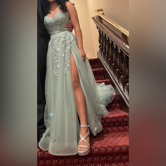 Prom Dress - Picture 2 of 7